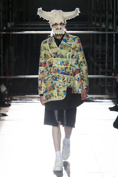 Look 7